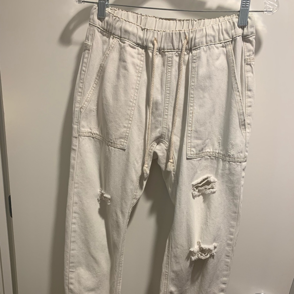 Vici white distressed relaxed jean